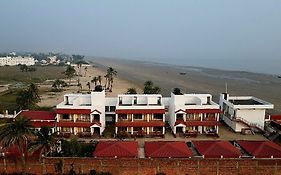 Ricardo Beach Resort